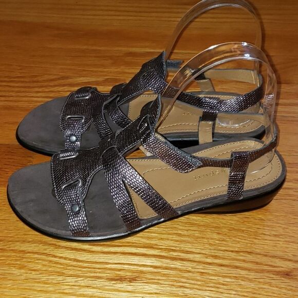 Easy Spirit Halonas Slingback Sandals - Picture 3 of 6